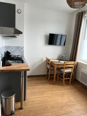Cuisine ou kitchenette dans l'établissement Appartement 2 personnes : LES CANAUX