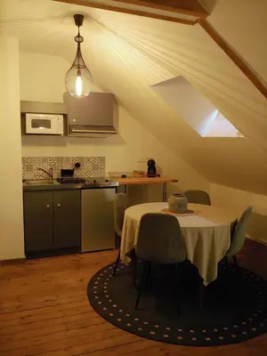Cuisine ou kitchenette dans l'établissement LA CABANE