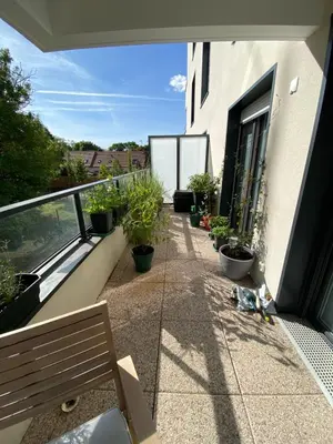 Balcon ou terrasse dans l'établissement Nouveau F2 au calme proche Paris