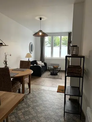 Coin salon dans l'établissement LES GRENOUILLES