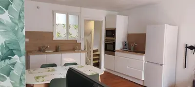 Cuisine ou kitchenette dans l'établissement Duplex - En plein Centre Ville - 6 pers