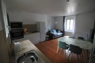 Cuisine ou kitchenette dans l'établissement Duplex - En plein Centre Ville - 6 pers