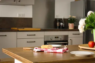 Cuisine ou kitchenette dans l'établissement L'Orée du Marais