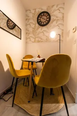 Coin salon dans l'établissement ****ChillChic/Espaces Verts/Centre Ville/Paris****