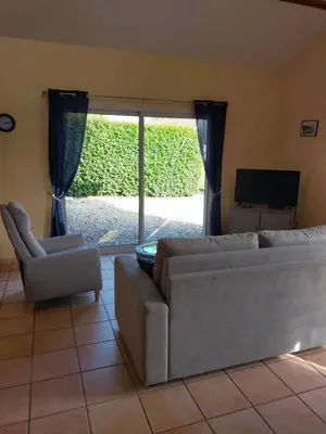Télévision ou salle de divertissement dans l'établissement Gîte berneval le grand
