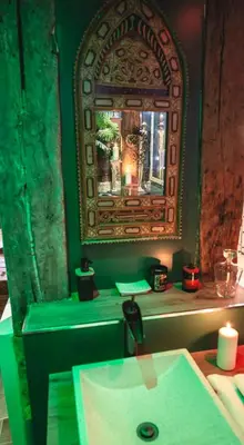 Salle de bains dans l'établissement L'Escapade