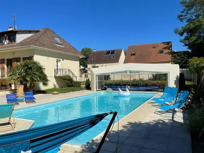 Piscine de l'établissement L'Annexe- guest house avec piscine studio avec coin chambre ou située à proximité