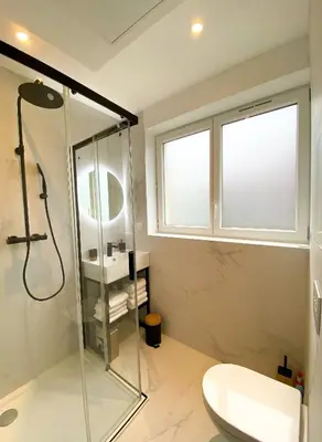 Salle de bains dans l'établissement White House Dhavernas - Résidence Privée - Amiens - Parking Gratuit