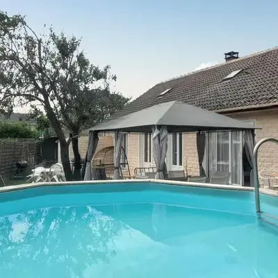Villa charmante à Saint-Martin-Longueau avec piscine privée