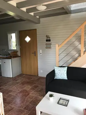 Cuisine ou kitchenette dans l'établissement Maison au bord de riviere , proche de la mer- spa semi rigide plein air en option