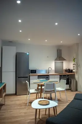 Cuisine ou kitchenette dans l'établissement Vernon, Le Pacia
