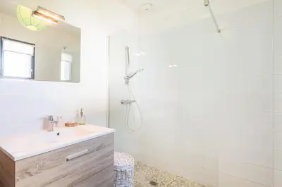 Salle de bains dans l'établissement Villa Bel Air