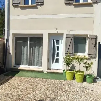 Petite maison sur les traces de Van gogh