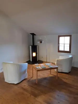 Coin salon dans l'établissement Le refuge d'Athéna