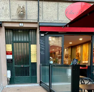 Plan de l'établissement Vue exceptionnelle sur la place Gambetta Plein centre cafés restos idéal séjour pro ou en famille