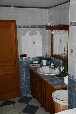 Salle de bains dans l'établissement La maison de Célestine