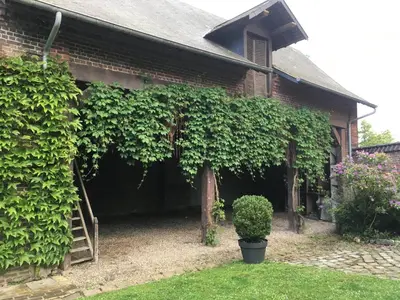 Jardin de l'établissement Chambre d'hôte dans manoir près du Tréport et Mers-les-Bains