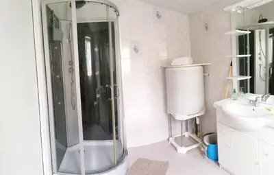 Salle de bains dans l'établissement Gîte Les Bignones