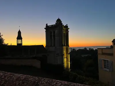 Lever ou coucher de soleil vu de l'appartement ou à proximité