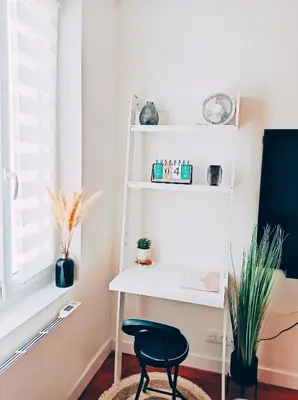 Télévision ou salle de divertissement dans l'établissement Irziana - Au jardin d'Henriville