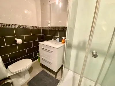Salle de bains dans l'établissement L'essentiel, Studio Rouen proche gare - 053