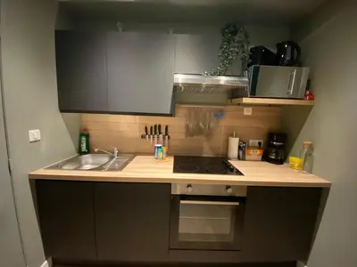 Cuisine ou kitchenette dans l'établissement Studio avec baignoire balnéo centre de Rouen - 040