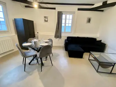 Coin salon dans l'établissement Henry II - petit appartement lumineux - 013