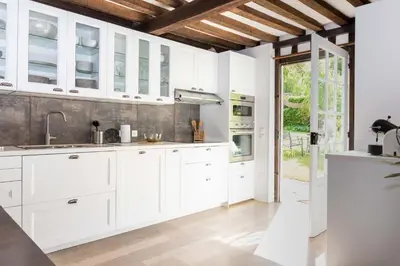 Cuisine ou kitchenette dans l'établissement La maison de Michel