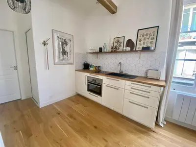 Cuisine ou kitchenette dans l'établissement Charmant petit studio - Cœur de Rouen - 117
