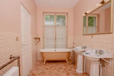 Salle de bains dans l'établissement Domaine du Chateau Vert