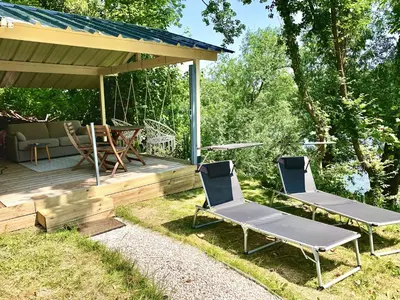 Jardin de l'établissement Chalet cosy bord de Seine 30min paris
