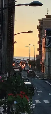 Lever ou coucher de soleil vu de l'appartement ou à proximité
