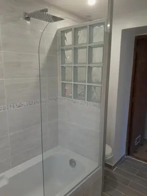 Salle de bains dans l'établissement Ferme de Beaulieu, appartement avec jardin privatif