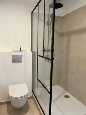 Salle de bains dans l'établissement L'air Du Temps - appartement cosy au Tréport
