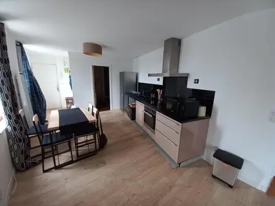 Cuisine ou kitchenette dans l'établissement T2 60m² vue panoramique sur port et mer