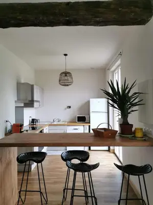 Cuisine ou kitchenette dans l'établissement Gite mes pt'tis lits maison chaleureuse 4 chambres