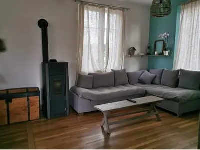 Coin salon dans l'établissement Gite mes pt'tis lits maison chaleureuse 4 chambres