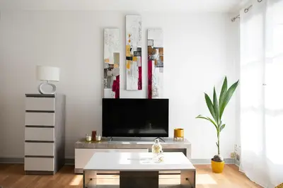 Télévision ou salle de divertissement dans l'établissement Lorraine