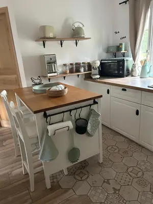 Cuisine ou kitchenette dans l'établissement l'abreuvoir de rivière