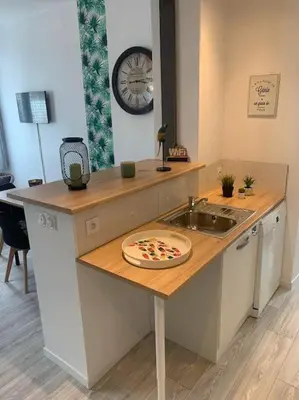 Cuisine ou kitchenette dans l'établissement la parisienne ( 4 km de rouen )
