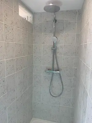 Salle de bains dans l'établissement Maison de ville au bord de la rivière !