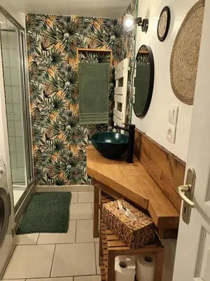 Salle de bains dans l'établissement Gîte 