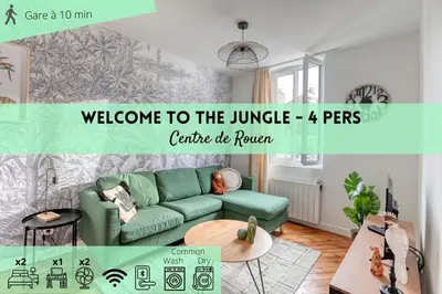 Coin salon dans l'établissement Ambiance Jungle Rouen Centre - MyLittleStay