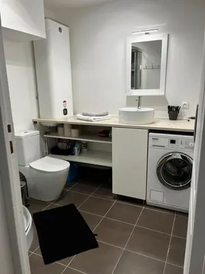 Salle de bains dans l'établissement LCY Home - Superbe appartement de plain pied