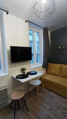 Télévision ou salle de divertissement dans l'établissement Studio confortable au cœur de Rouen
