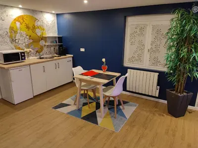 Cuisine ou kitchenette dans l'établissement Love Story Chalet avec jacuzzi et sauna