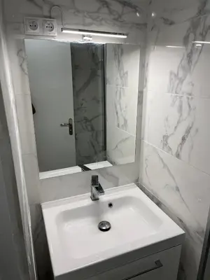 Salle de bains dans l'établissement Rouen Quai de Seine // Proche DOCKS // Proche des Transports // Calme et Agréable