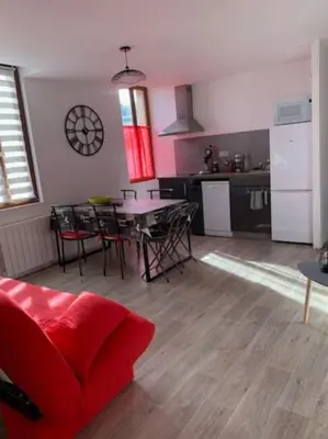Cuisine ou kitchenette dans l'établissement 3)Maison tout confort boucle de la Seine