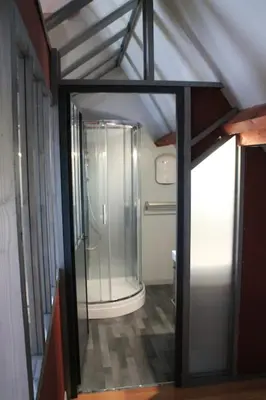 Salle de bains dans l'établissement Le Haut Mesnil-5