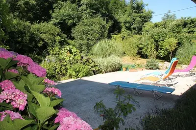 Jardin de l'établissement Le Haut Mesnil-5